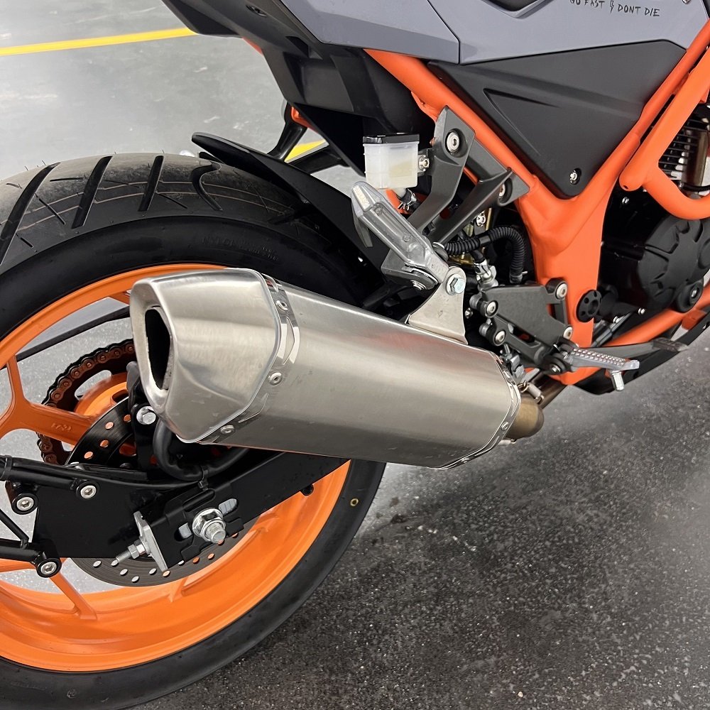 RACING MOTORCYCLE 400CC WATER COOLING Double Cylinder,6 Speed Water Cooled Electric Start Double Disc Brake Single Disc Brake