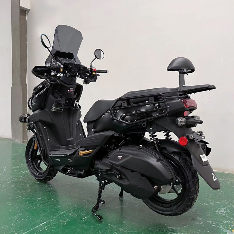 EPA DOT Certified 150CC 200CC Gas Motorcycles Max Power 6.2Kw7500r/min Front Disc Brake Air Cooled Max Speed 85km/h 200cc Option