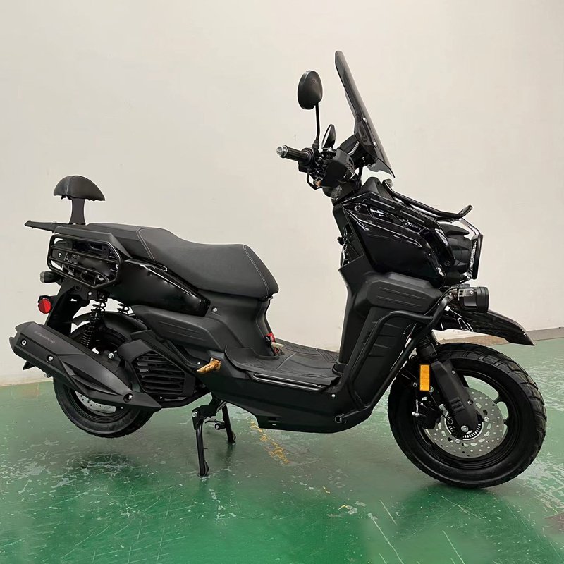 EPA DOT Certified 150CC 200CC Gas Motorcycles Max Power 6.2Kw7500r/min Front Disc Brake Air Cooled Max Speed 85km/h 200cc Option