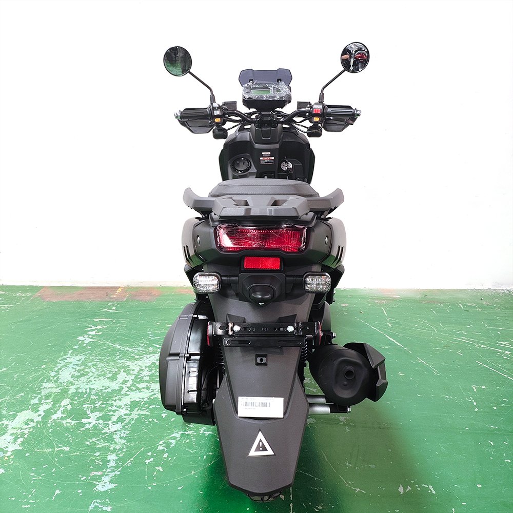 EPA DOT Certified 150CC 200CC Gas Motorcycles Max Power 6.2Kw7500r/min Front Disc Brake Air Cooled Max Speed 85km/h 200cc Option