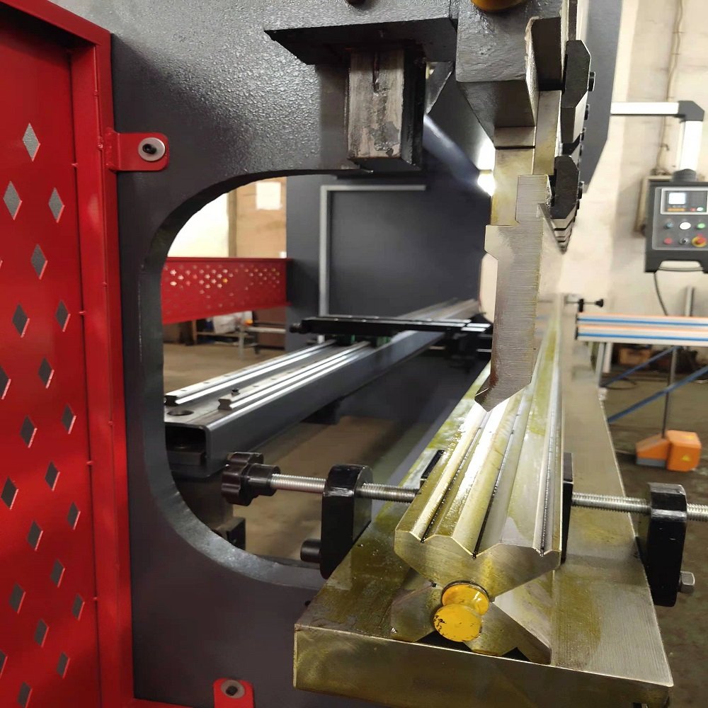 125T 3200 E21system Punching and Bending Flat Iron bar Cnc Metal Sheet Cutter Hydraulic Table Bending Machine