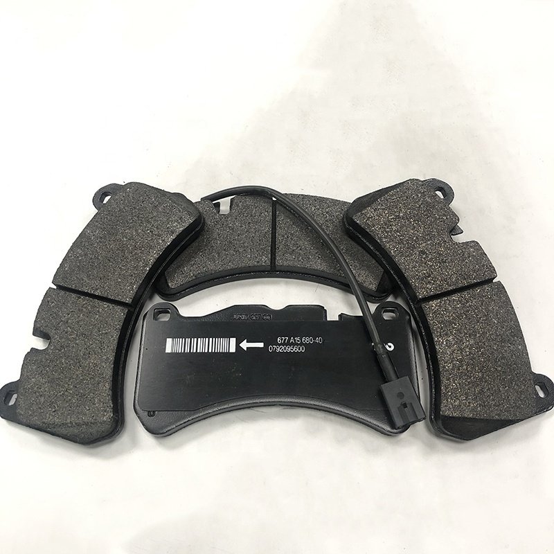 Front Car Wheel Disc Brake Pads OEM 980156013 673012041 for Maserati SQ4