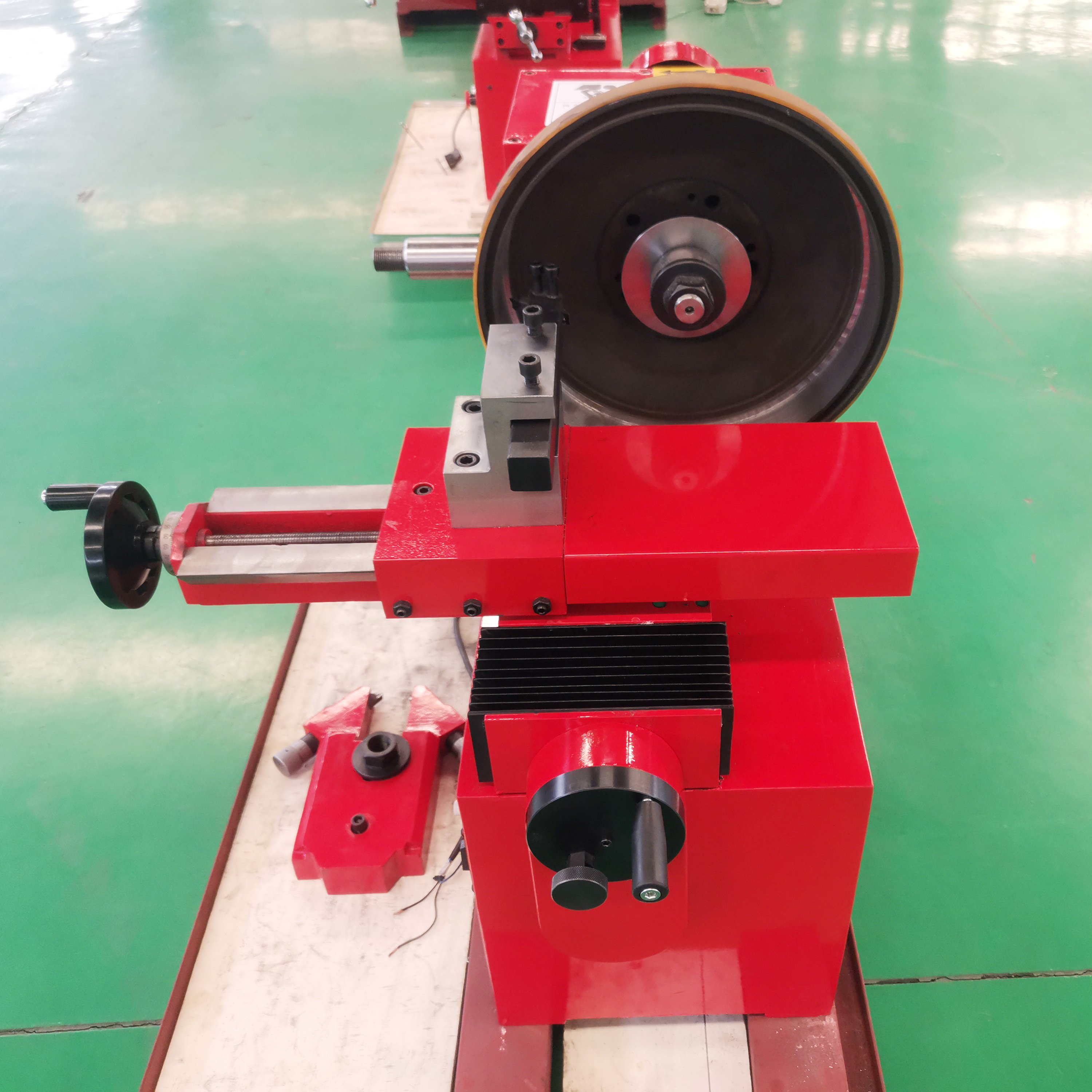China Hot Factory Direct C9340 Manual and Automatic Horizontal Lathe Machine Cars Brake Discs and Drums Skimming Tool
