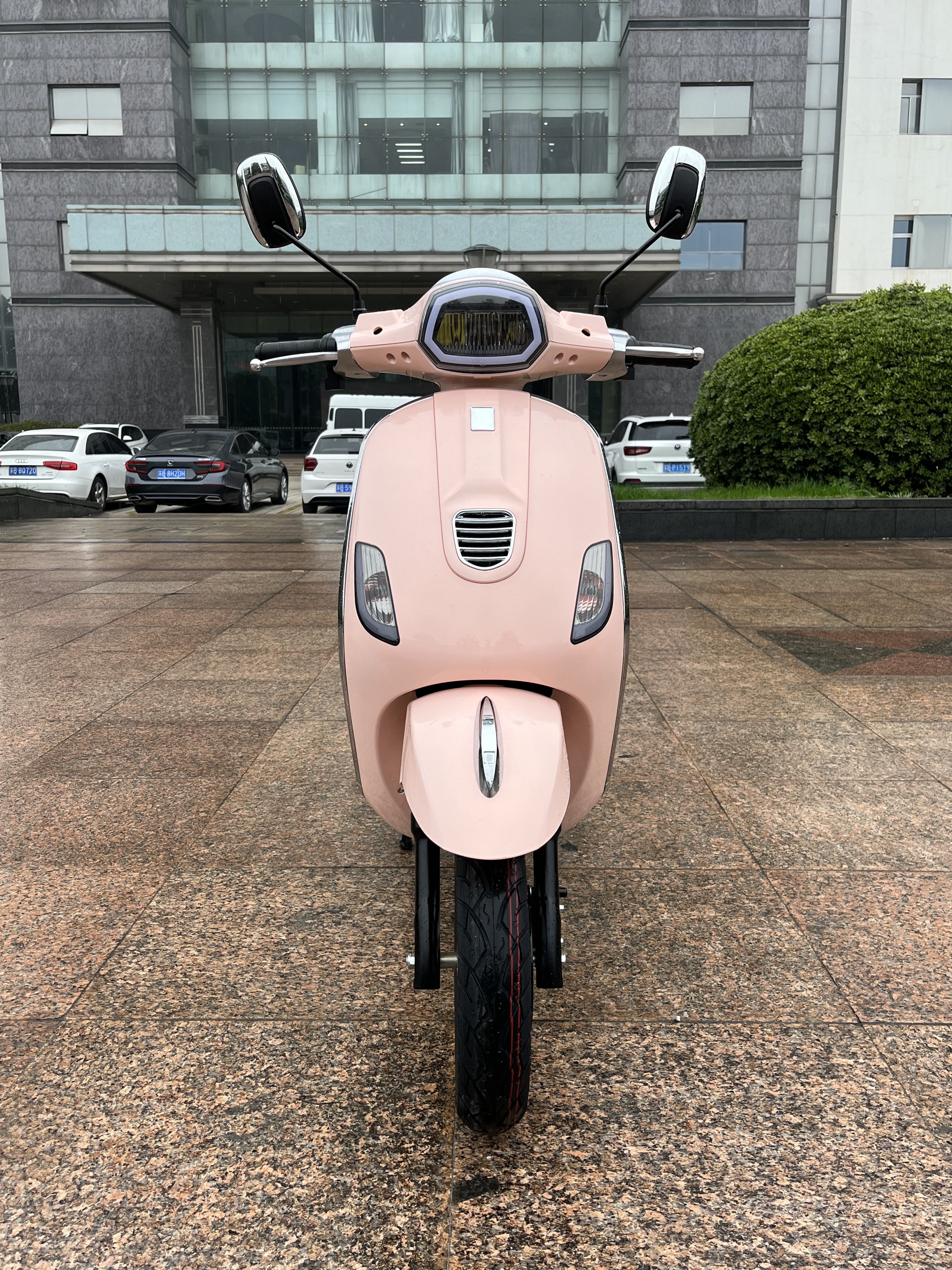 Factory Direct 800W/1000w Fast Electric Motorcycle Scooter Brand New 60v Voltage Motor Streetbikes Battery Life Adults
