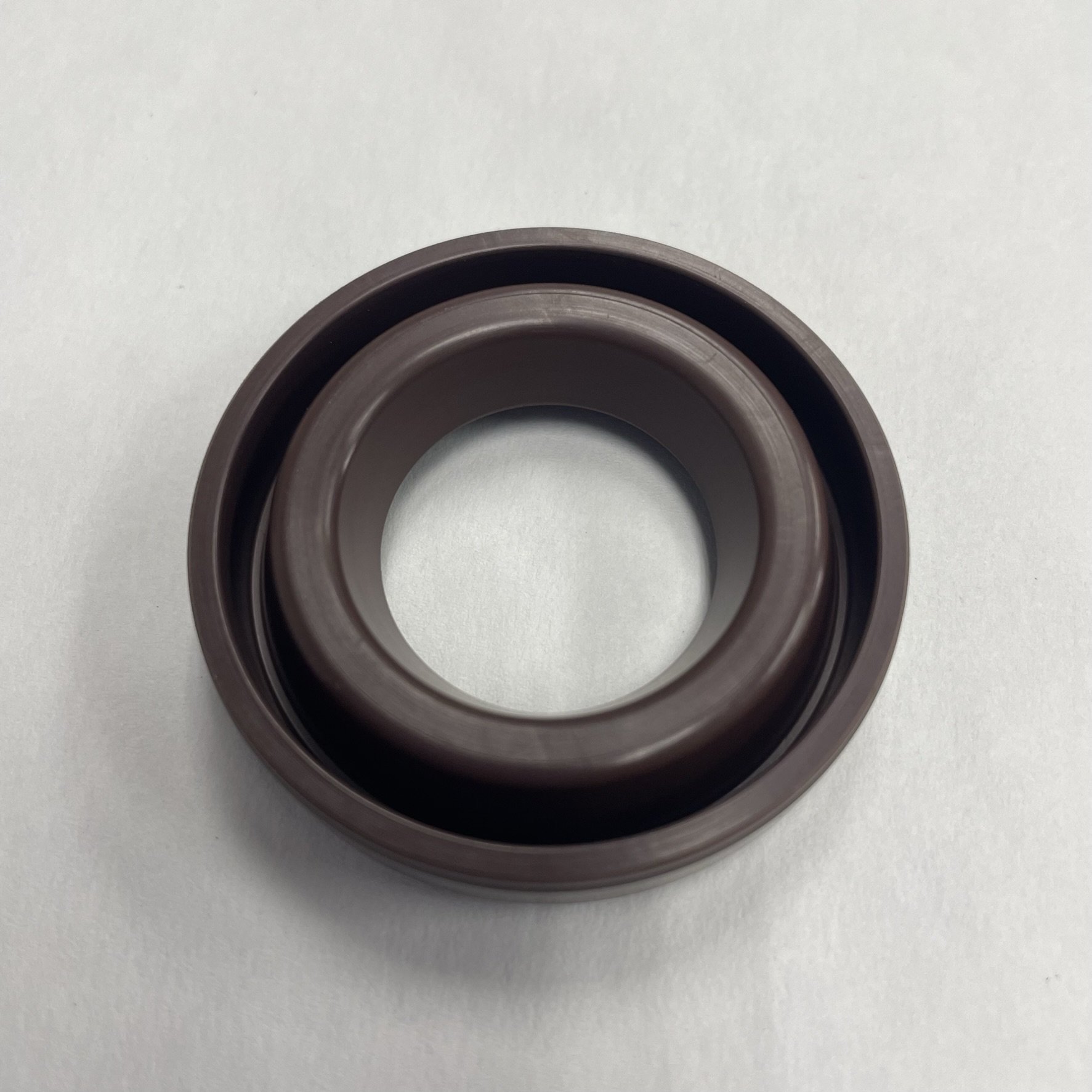 Hot Selling Auto Engine Parts ACM Material Spark Plug Automobile Oil Seal for Toyota