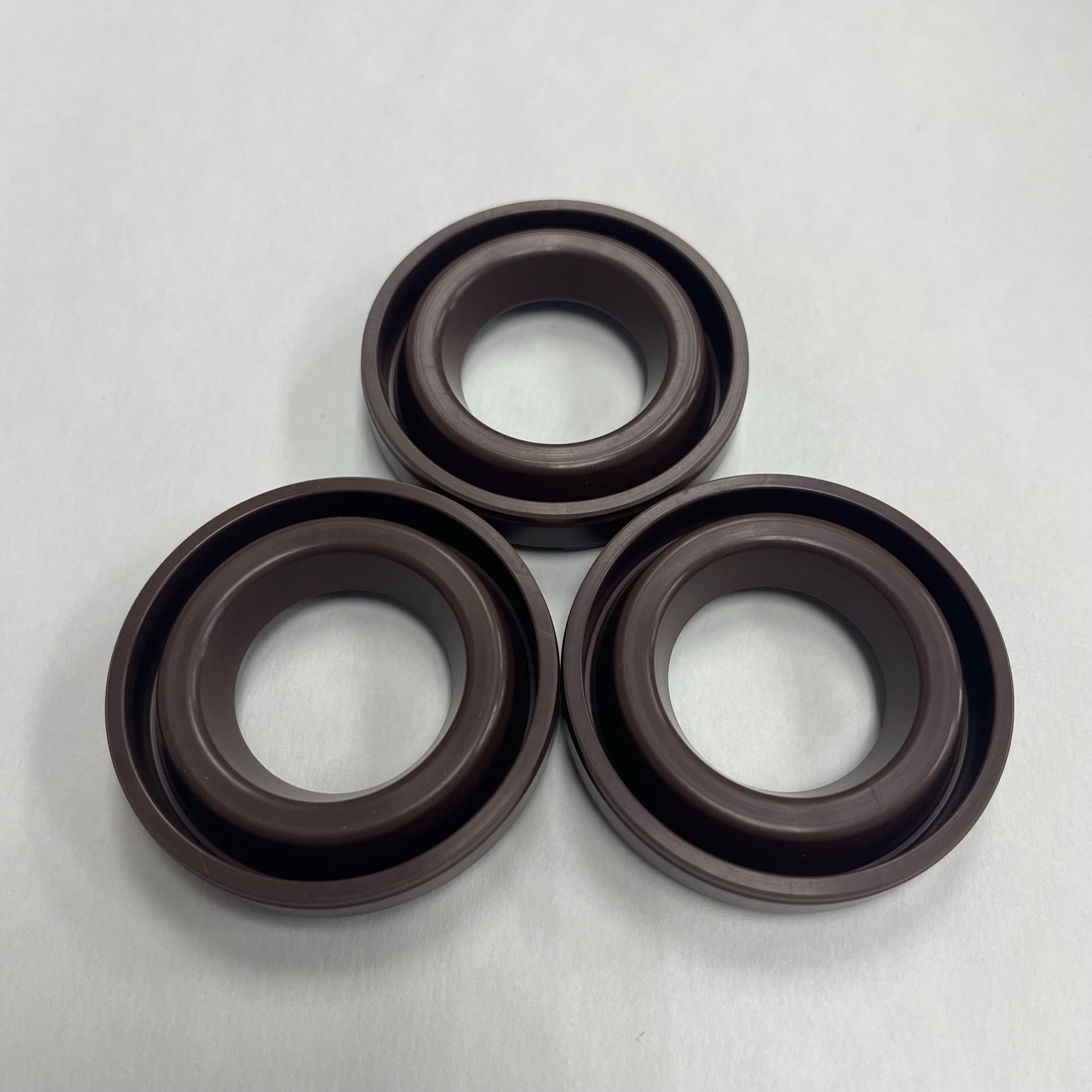 Hot Selling Auto Engine Parts ACM Material Spark Plug Automobile Oil Seal for Toyota