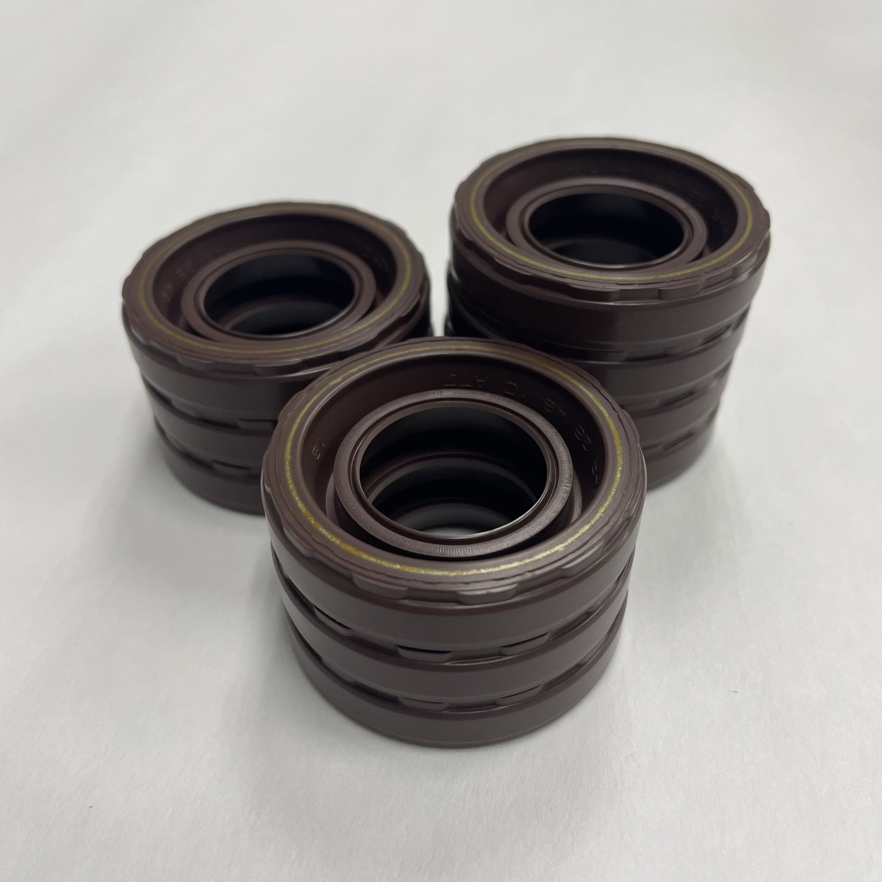 Hot Selling Auto Engine Parts ACM Material Spark Plug Automobile Oil Seal for Toyota