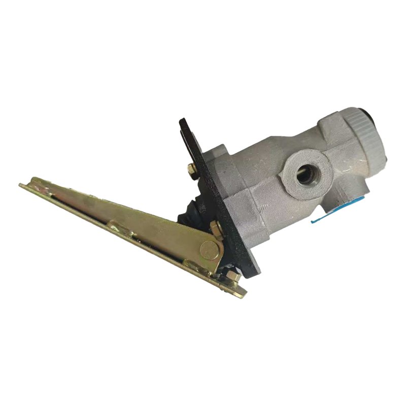 10-15 Ton Brake Master Cylinder with Reservoir Spare Parts Forklift Accessories Brake Master Cylinder for Dalian Forklift