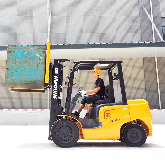 Chinese Supplier Hifoune Isuzu C240 Japan Engine Cheap Factory Price 3000kg diesel Forklift Chariot with Solid Tires