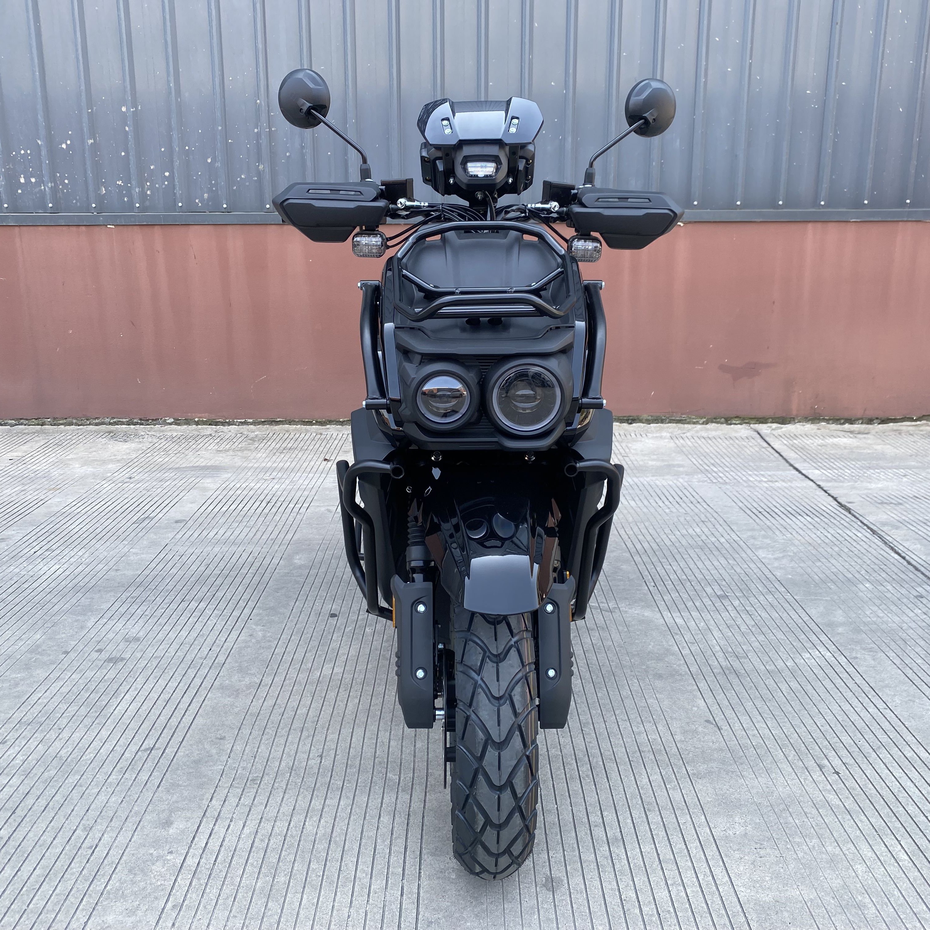 EPA DOT Certified TANK 150CC& 200CC Gasoline Motor Air Cooled Engine EFI Max Speed 95kmh Front Rear Disc Brake Adult Gas Scooter