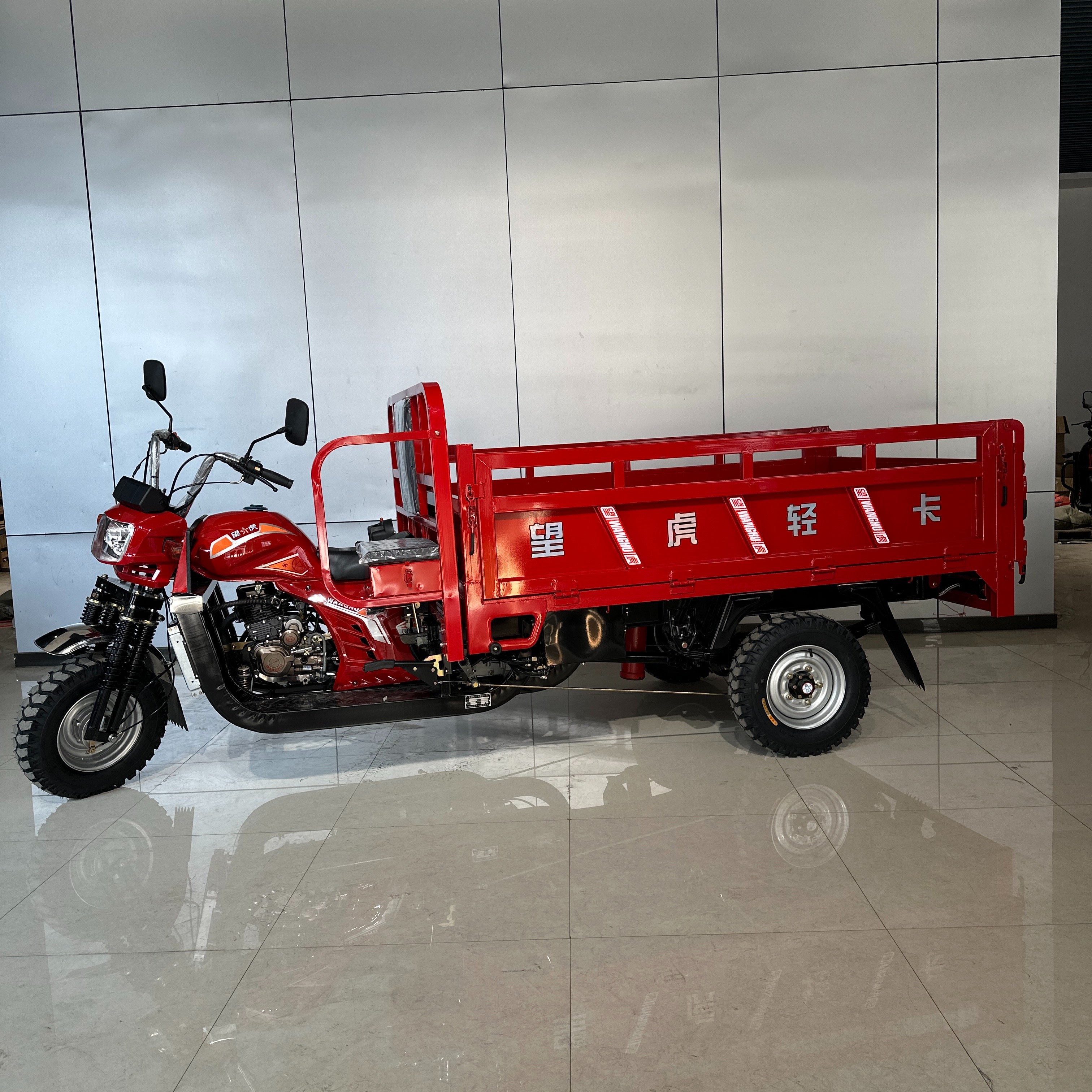 Factory Direct Sales 2024 New Cheap 3 Wheel Cargo Motorcycle Tricycle for Adult Wholesale Cheapest Price