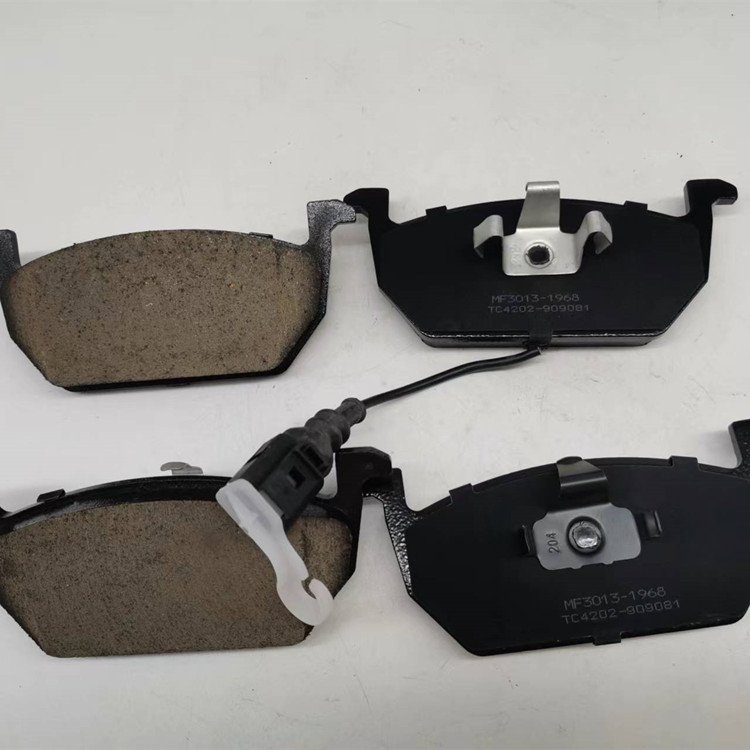 OE Quality Ceramic Brake Pad 5Q0698151C for AUDI A3 Seat Skoda VW D1968 Front Brake Pads
