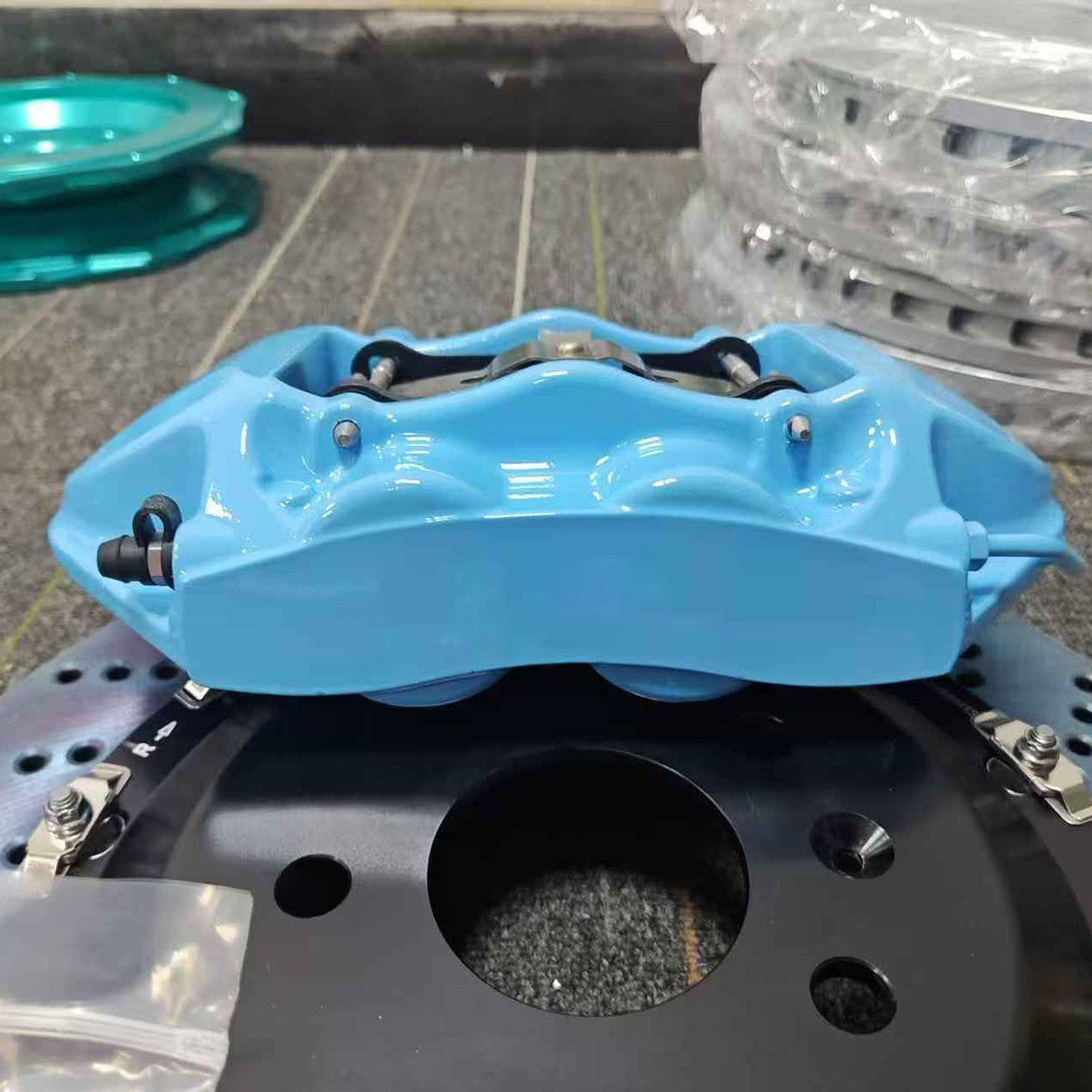 Car Modification Brake Caliper Gt4 4 Piston Large Brake Kit, Suitable for Handbrake Braking Systems for IS LX GS RX RC LC Series