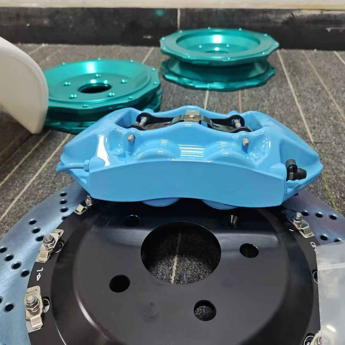 Car Modification Brake Caliper Gt4 4 Piston Large Brake Kit, Suitable for Handbrake Braking Systems for IS LX GS RX RC LC Series