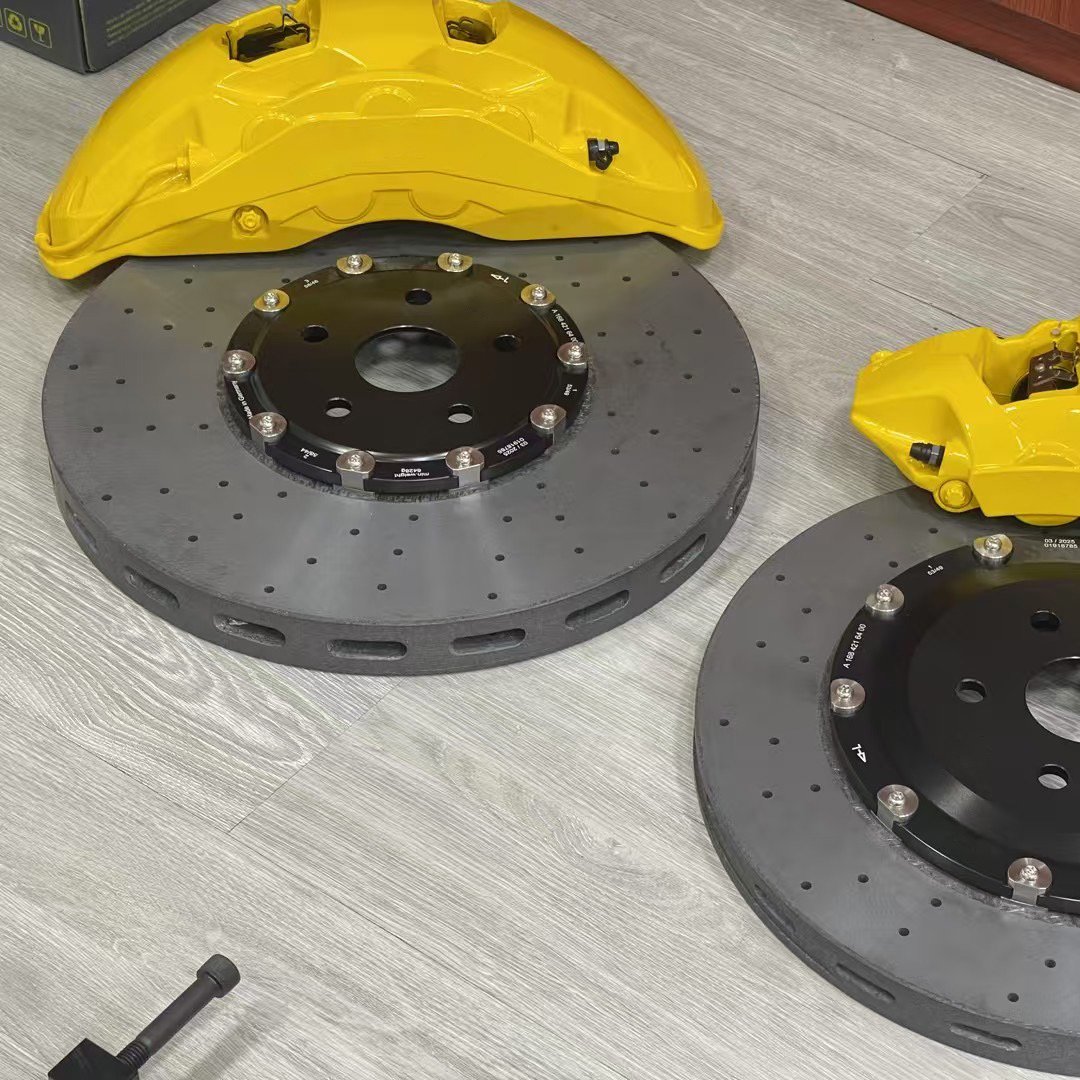 Car Customization Brake Systems Manufacturer,Big Brake Kit 10&4 Piston Caliper Carbon Ceramic Brake Disc Kit for 750S Sports Car