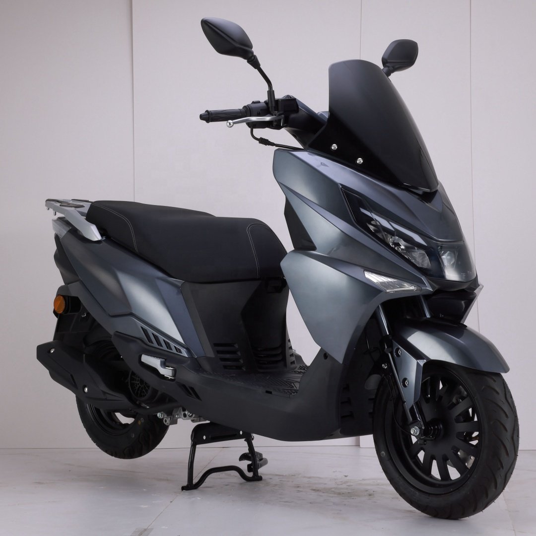 Top Supplier in China Produces 125cc Gas Scooter with Disc Brake Designed for Adults