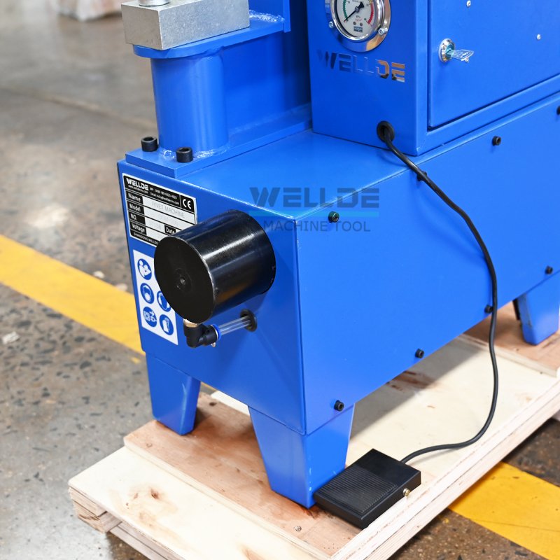 China WELLDE Factory Brake Shoe Riveting Machine Brake Lining Rivet Machine for Sale
