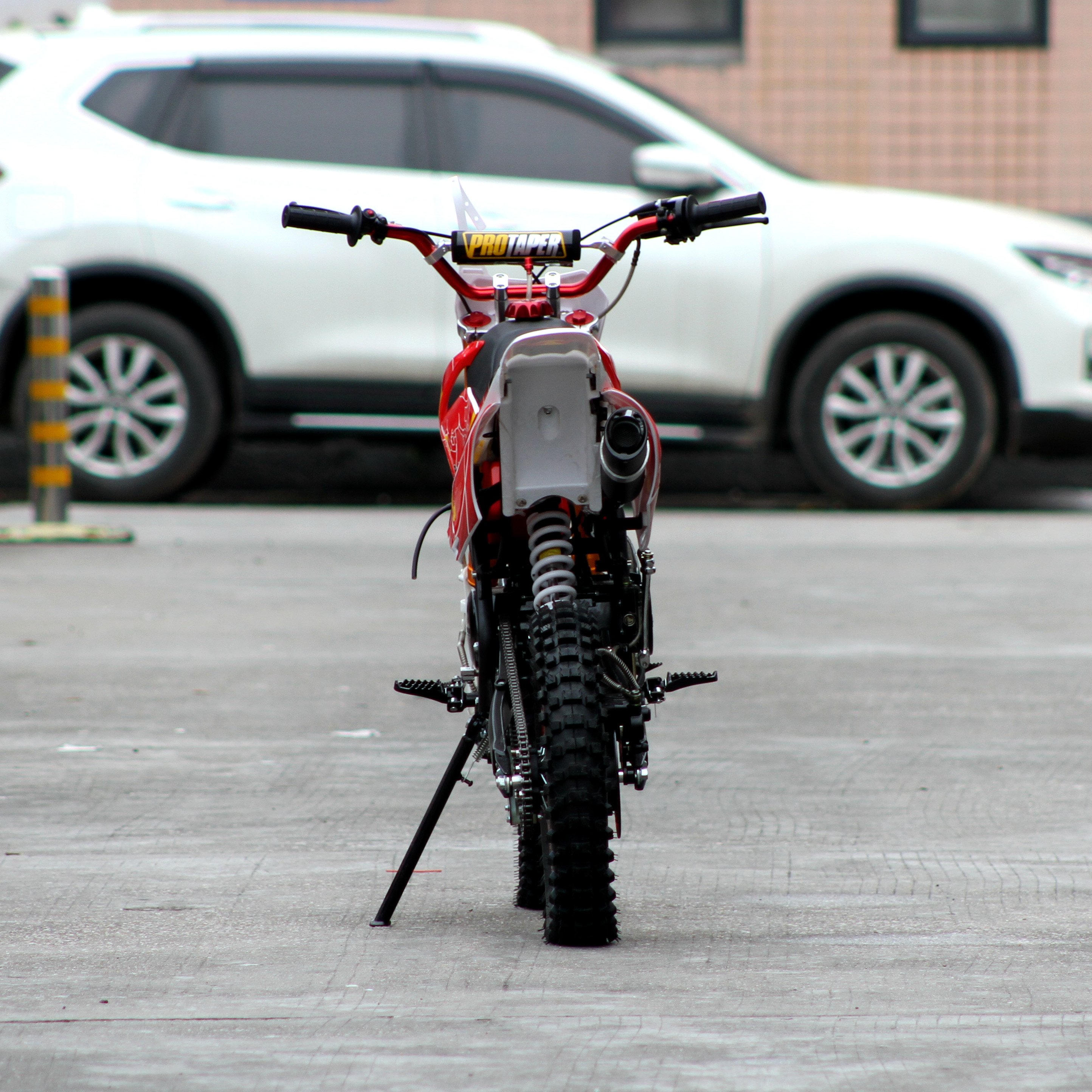 Wholesale 110cc 125cc Pit Bike 2 Wheels Kick Start 4-stroke Engine Enduro Dirt Bike Motorcycle for Adult