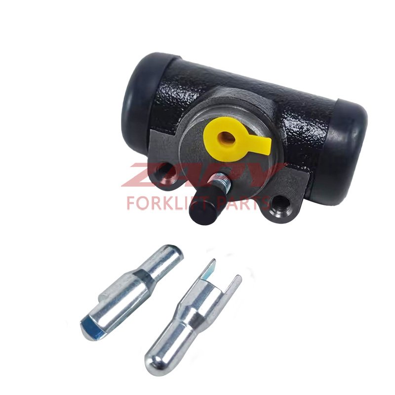 Forklift Spare Parts SY NO.17547 BRAKE MASTER CYLINDER with SY NO.17547;C-52-13117-52000,3EB-30-41440,91E46-00112,44100-FK000