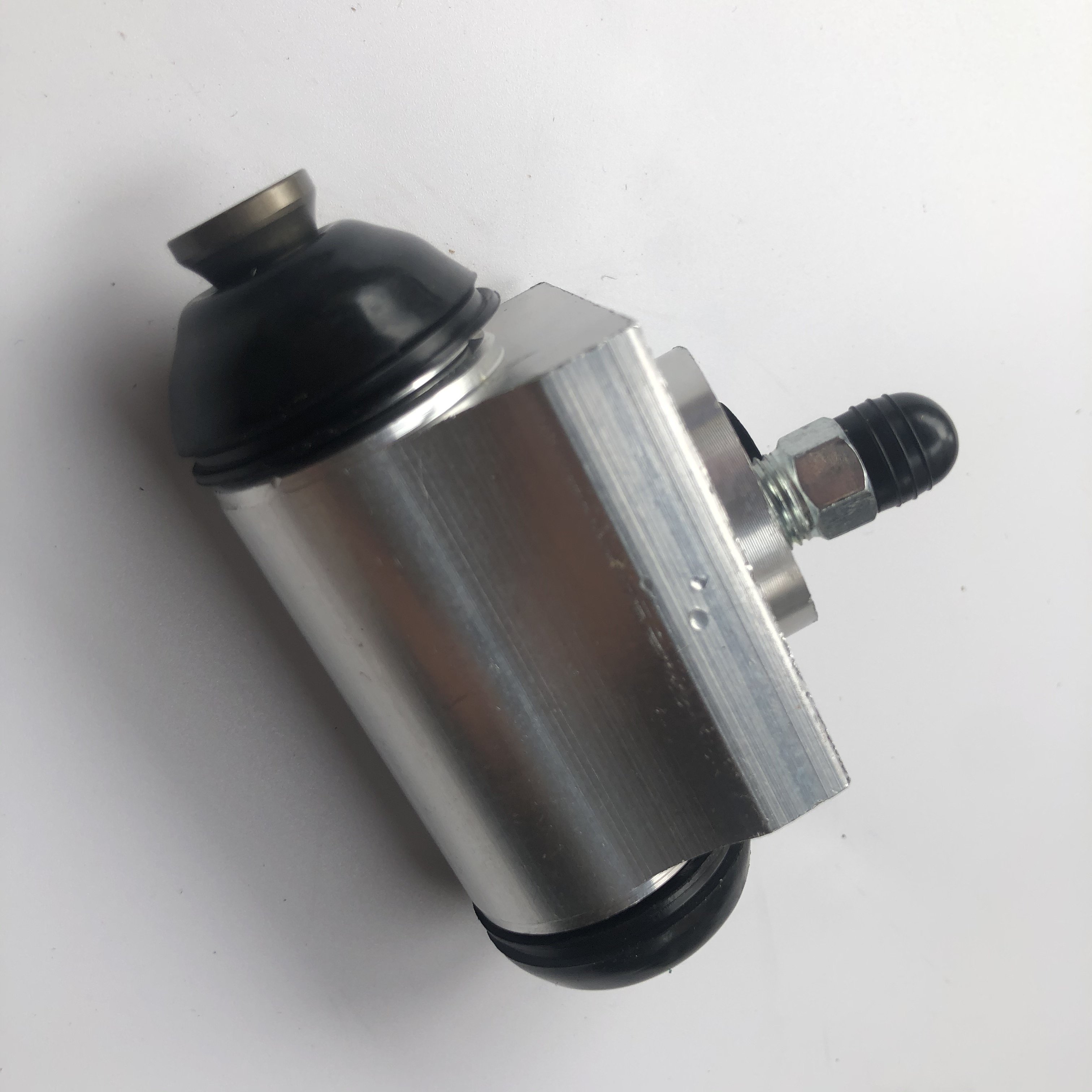 High Quality Auto Parts Brake Cylinder Rear Wheel Brake Cylinder for TOYOTA HILUX VIGO KUN25 KUN26 47550-09090