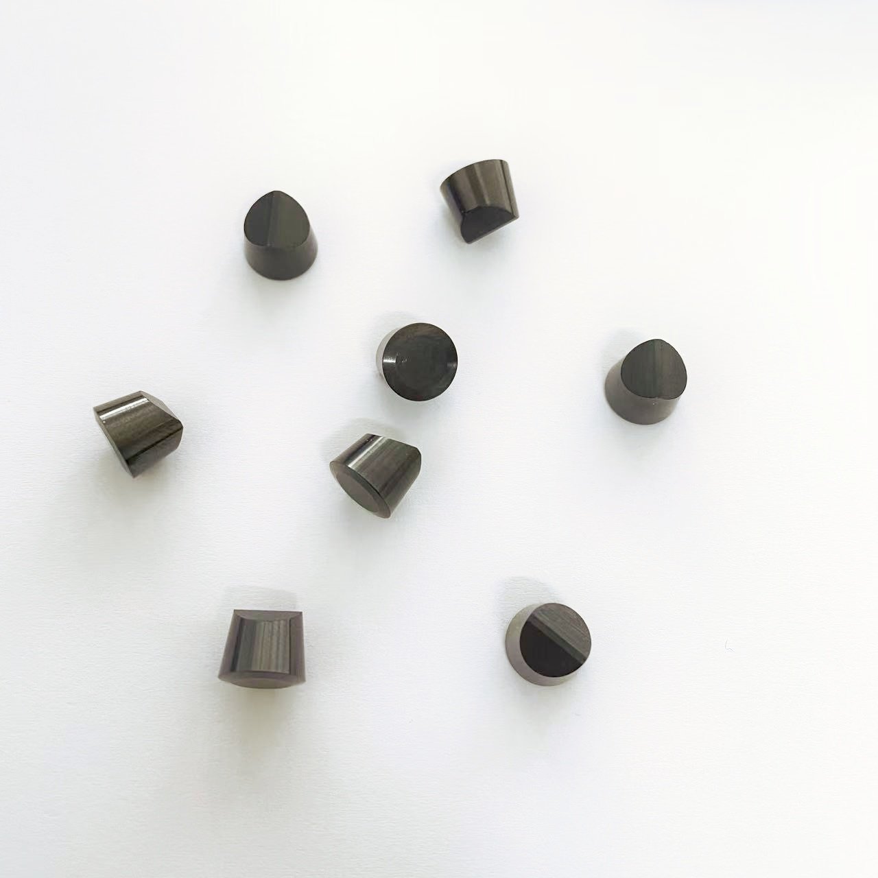 Good Quality Cubic Boron Nitride Blade CBN Solid Ceramic Blade Hard Outer Ring CNC Roll Brake Drum Milling Blade Carbide Insert