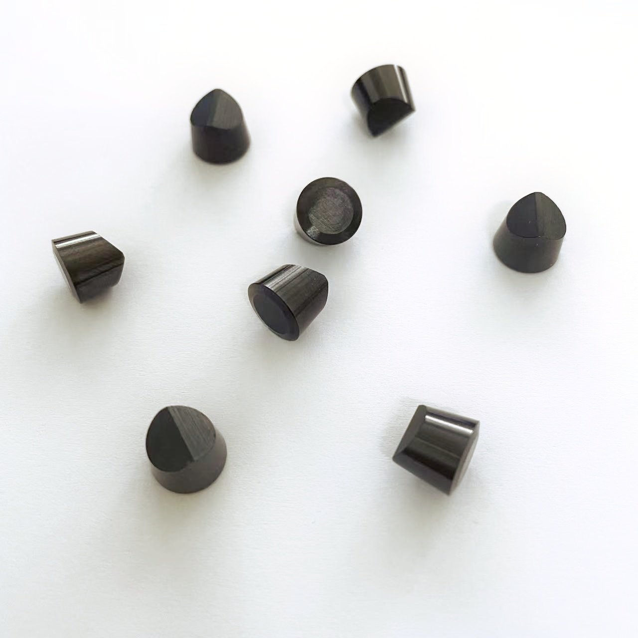Good Quality Cubic Boron Nitride Blade CBN Solid Ceramic Blade Hard Outer Ring CNC Roll Brake Drum Milling Blade Carbide Insert