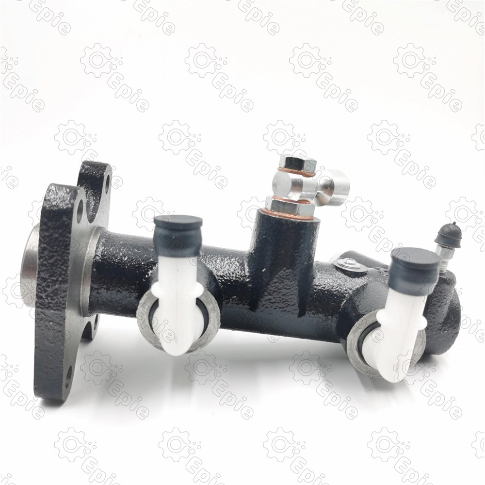 Good Quality Genuine Parts Brake Master Cylinder for Mazda W047-43-400 W04743400