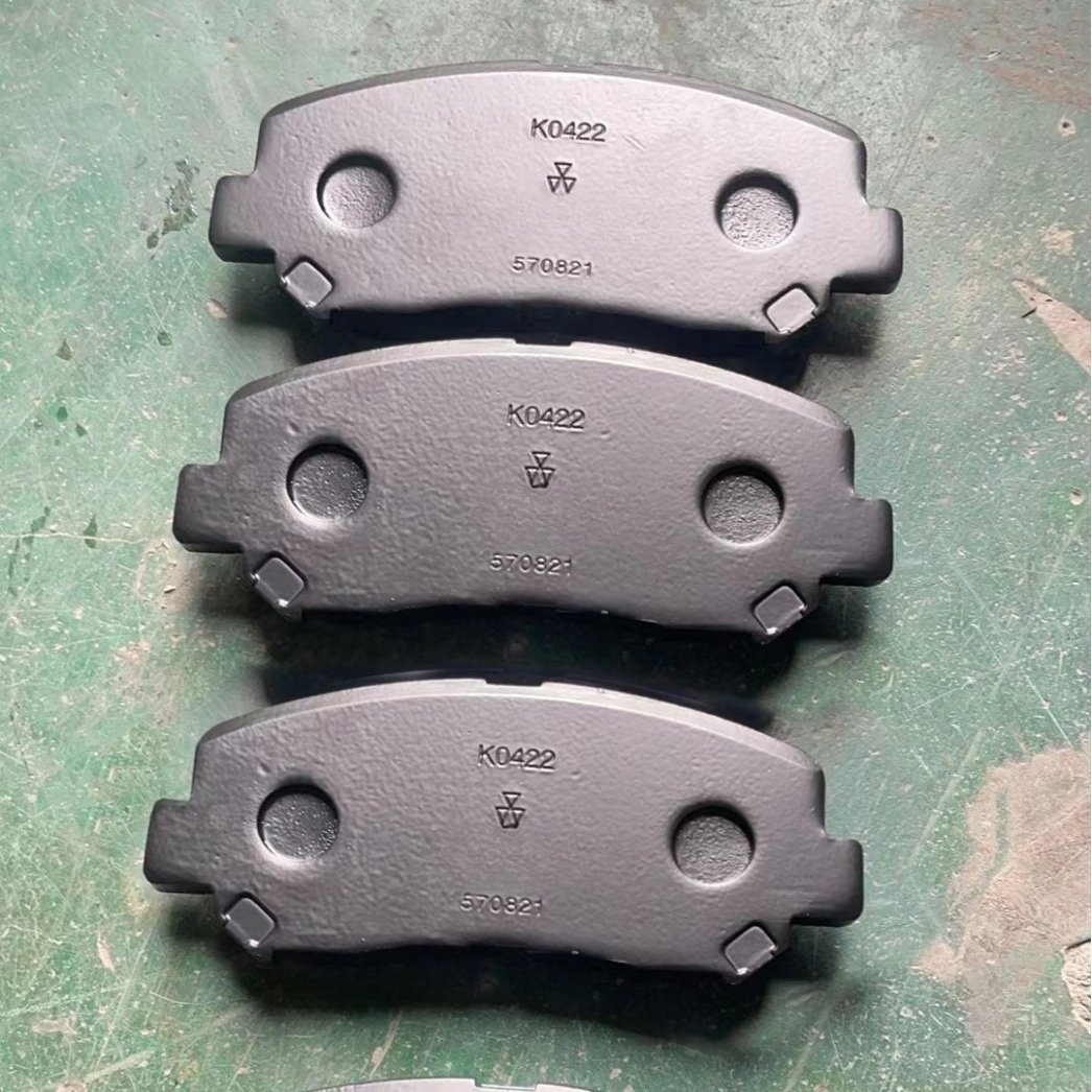 Front Brake Shoe of a Car 04445-0k020 Car Brake Pads CX-5 Auto Ceramic No Noise Brake Pad K0Y13328Z D1060-9N00A K0Y13328Z