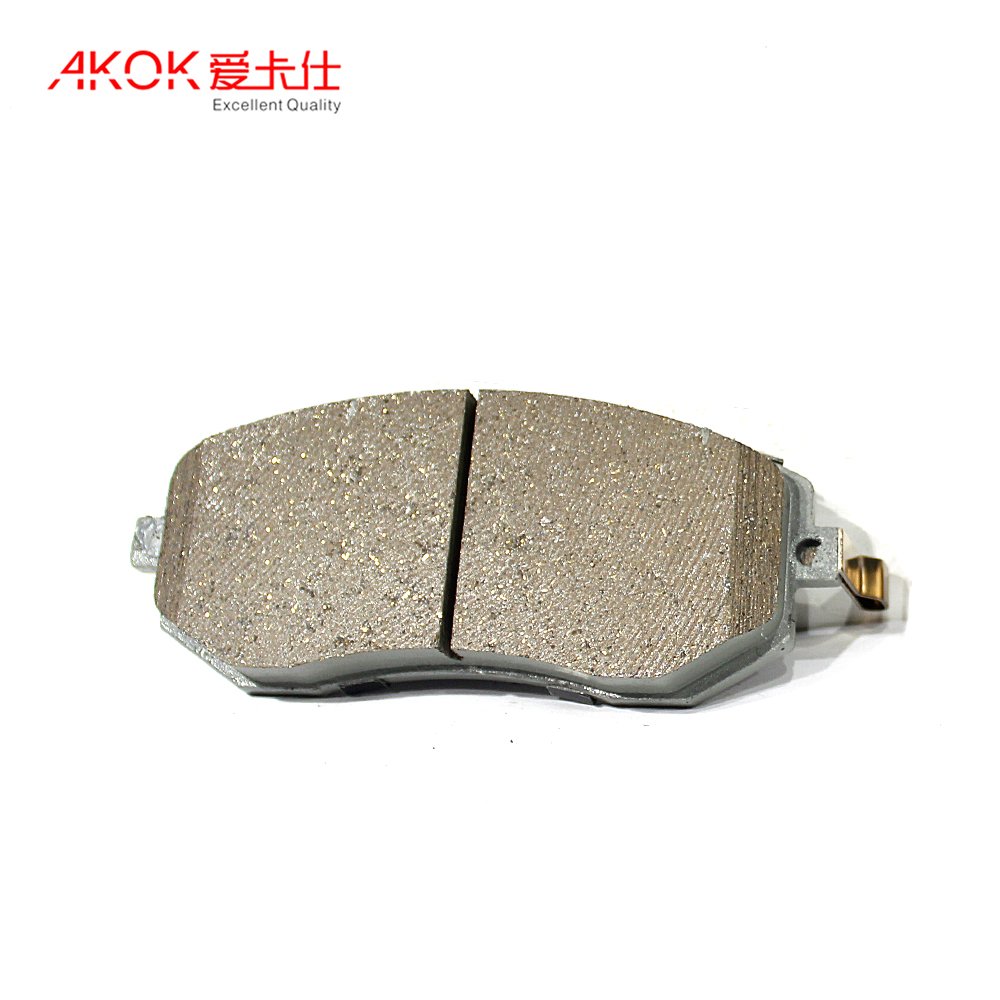 Wholesale Auto Parts Car Ceramic Brake Pad for Toyota Camry Hilux Corolla Suzuki Hyundai