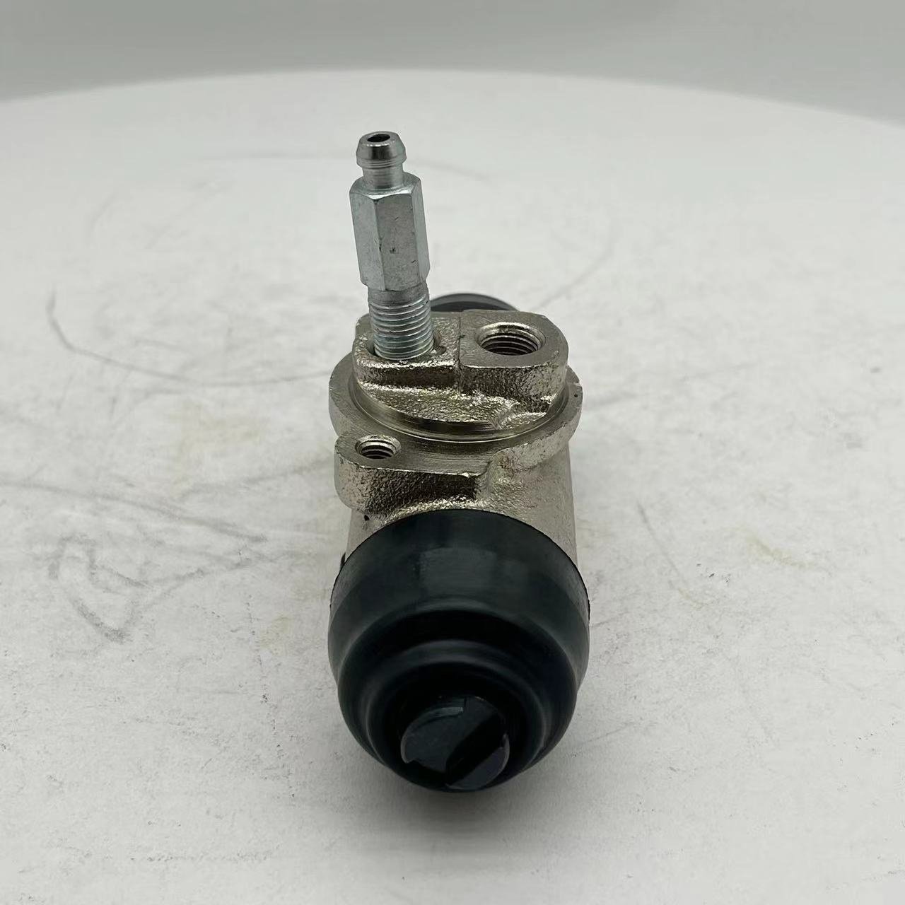 High Quality Brake Wheel Cylinder Rear Cylinder for TOYOTA LAND CRUISER HILUX 47550-60120