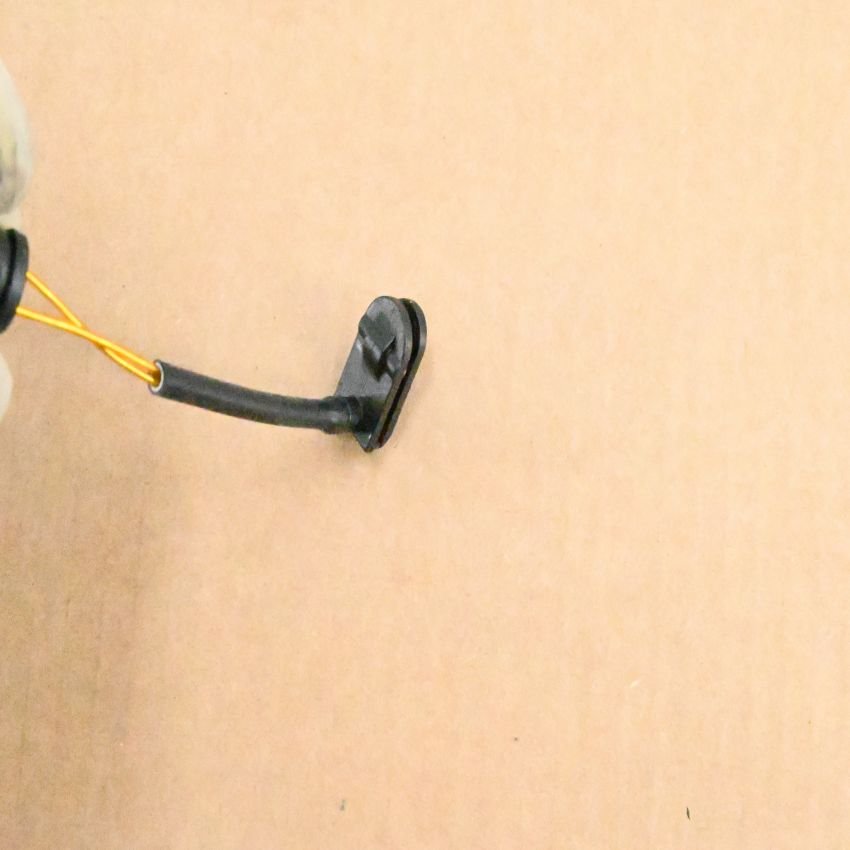 Suitable for Mercedes-Benz W901 Brake Pad Wear Sensor A9015401417 a 901 540 14 17 a 901 540 1417