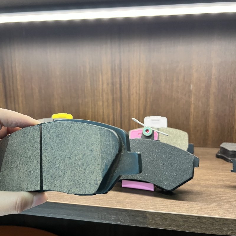 The Industry China Wholesale Brake Pads Blocks Car Brake Discs Brake Pads Ceramic Spare Parts