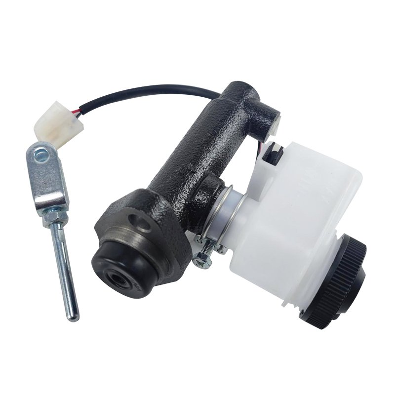 New Forklift Spare Parts Master Cylinder for FD20-25(F18B) OEM 91346-40300/91346-30300/91346-20300