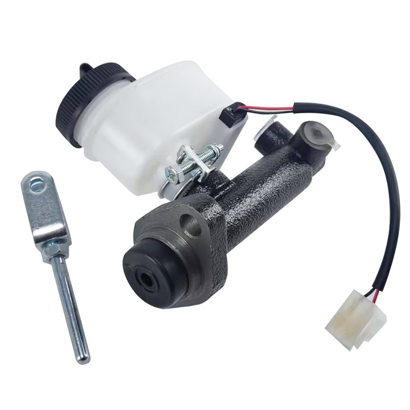 New Forklift Spare Parts Master Cylinder for FD20-25(F18B) OEM 91346-40300/91346-30300/91346-20300