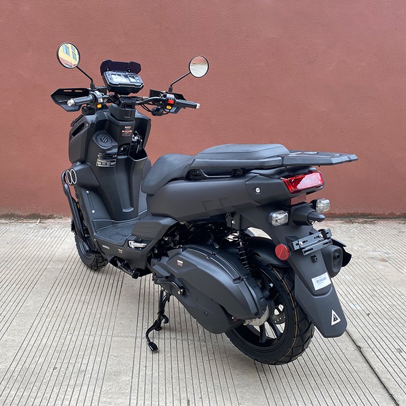 Hot Selling EPA DOT Certified 150CC 200CC Gasoline Scooters Comfortable Air Cooled Tank MP3 Speaker EFI System Automatic