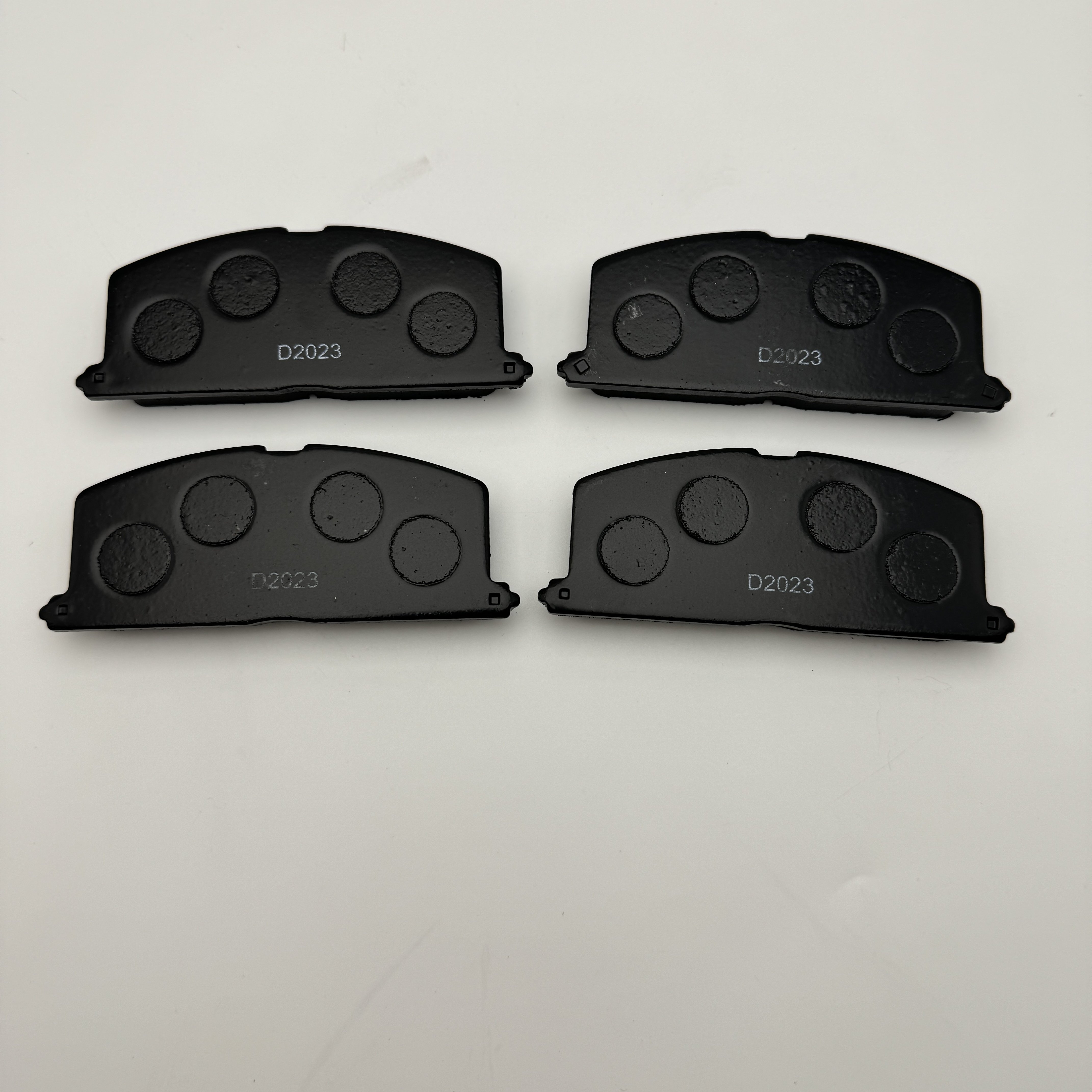 Brake Pad Factory Wholesale VKZ and Custom Brake Pads Semi-metallic Ceramic Brake Pads D2023 D2085 D2025 KD2776 A-113K SP1105