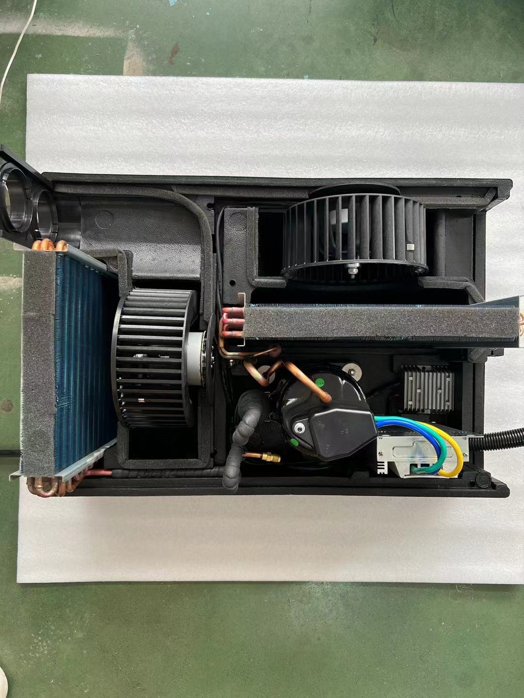 Factory Direct 12V DC RV Air Conditioning Systems Under-Bench Bed Caravan Air Coolers Auto Parking Conditioner Sale