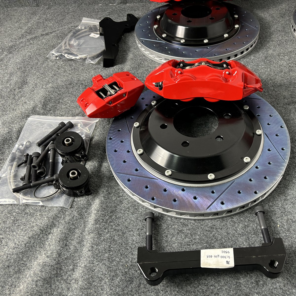 Tuning Brake Systems Racing Red Caliper Big 6 Piston Brake Calipers in with Drilled Slotted Disc for Bentley Flying Spur Series
