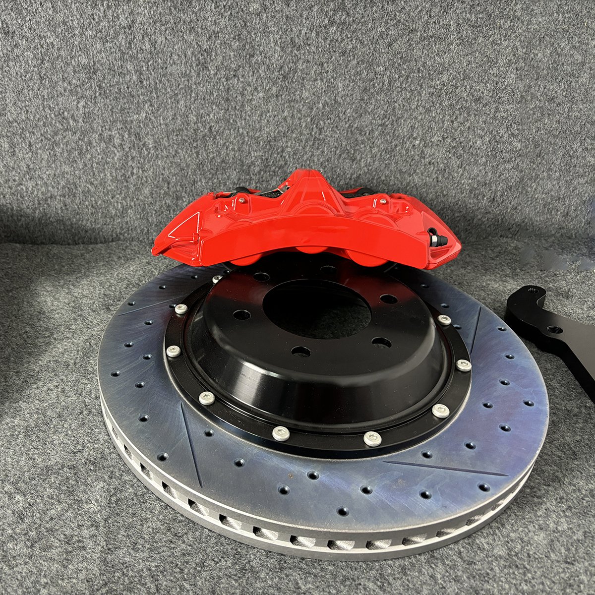 Tuning Brake Systems Racing Red Caliper Big 6 Piston Brake Calipers in with Drilled Slotted Disc for Bentley Flying Spur Series
