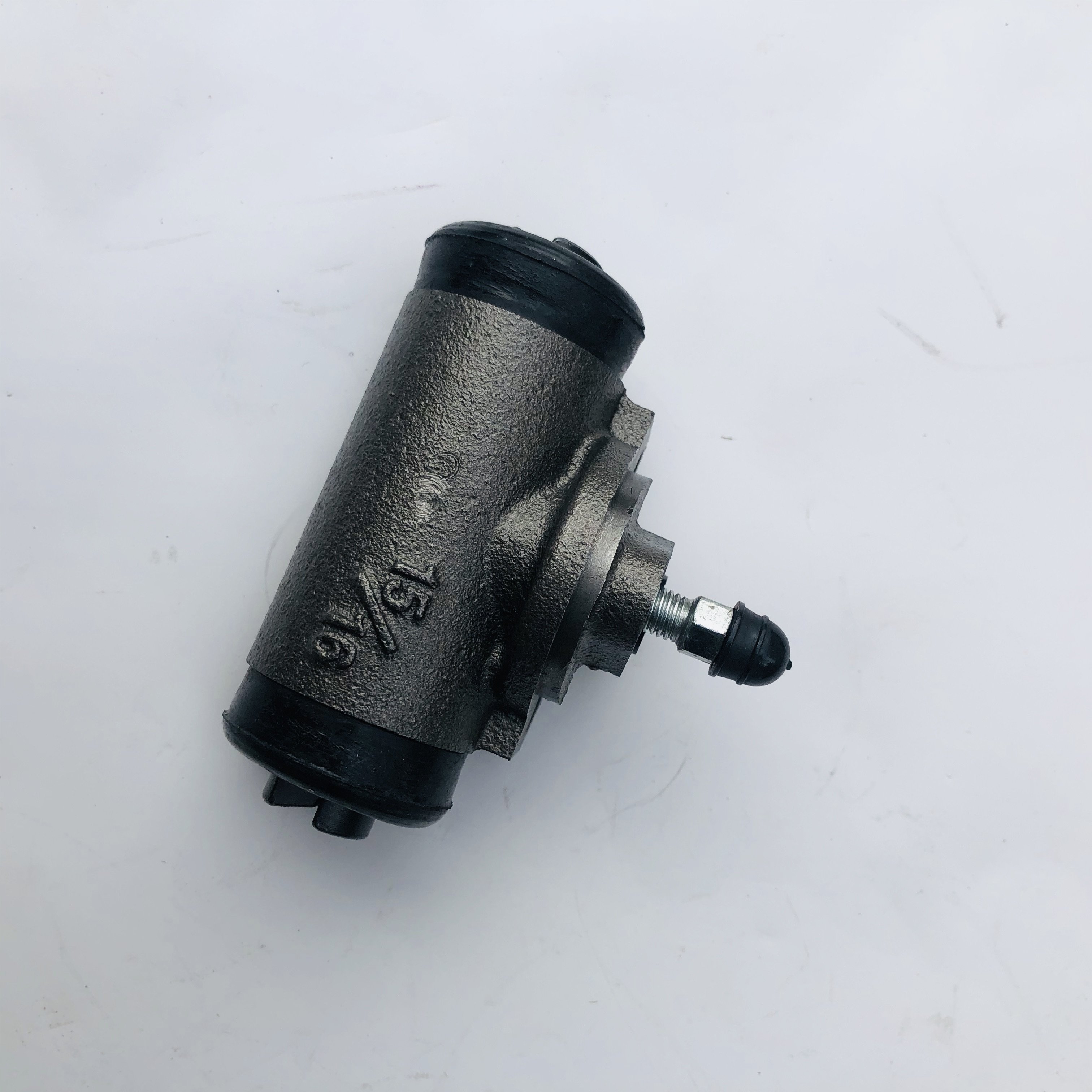 High Quality Brake Wheel Cylinder for FORD RANGER2.2 3.2 MAZDA BT-50 UR58-26-610 UH71-26-710