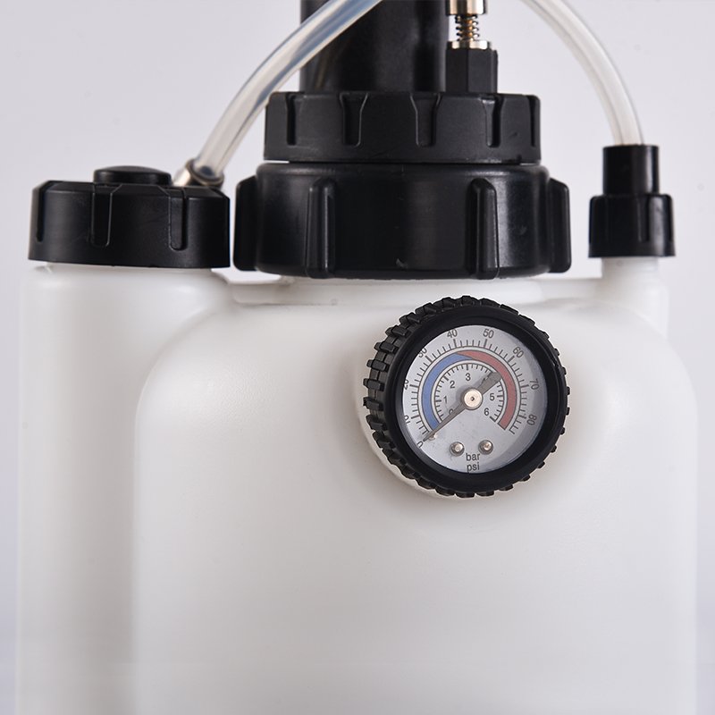 Professional Manufacture Nice Price 3L Portable Car Brake Bleeder Vehicle Tool Vehicle Tool Replacement Brake Oil Tool