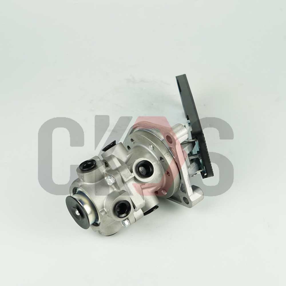 Mitsubishi Fuso Brake Master Cylinder Foot Brake Valve for Air Brake 241-02903 FV413 Truck Parts
