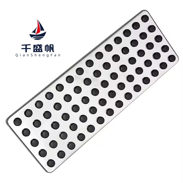 QSF Brake Fuel Accelerator Pedal Cover Kit Car Accessories for Mercedes-Benz W204 W203 W463