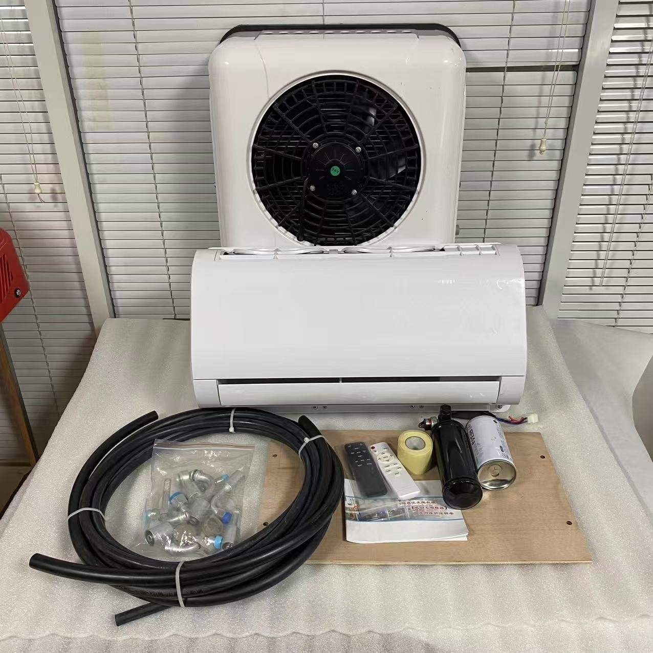 12V/24V Truck Van Cabin Parking Air Conditioner Auto Parking Conditioner for Trucks