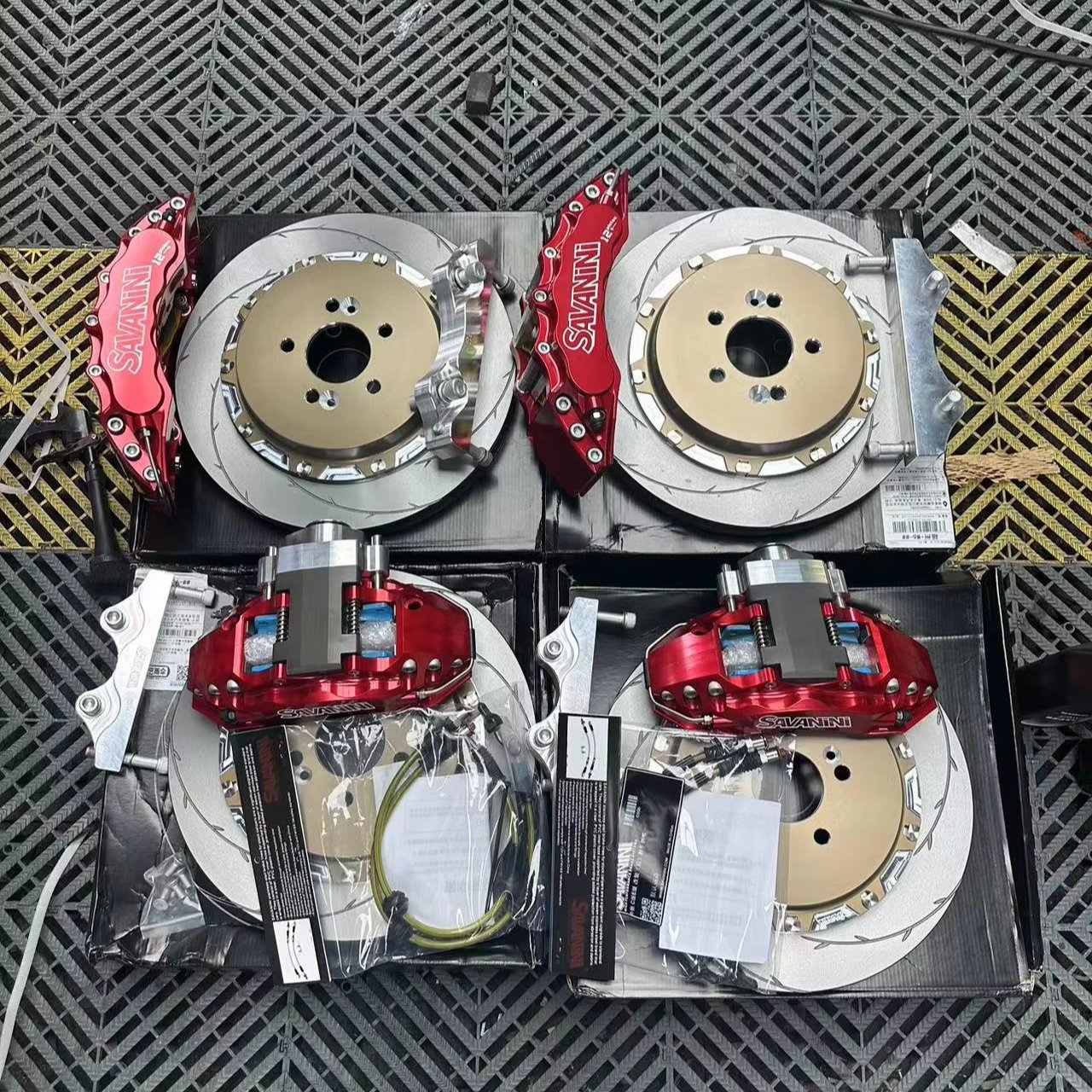 Custom Luxury Aluminum Anodizing 6 Pot Brake Caliper Kits Front Wheel for Chevrolet Equinox CP8 Big Brake Kit
