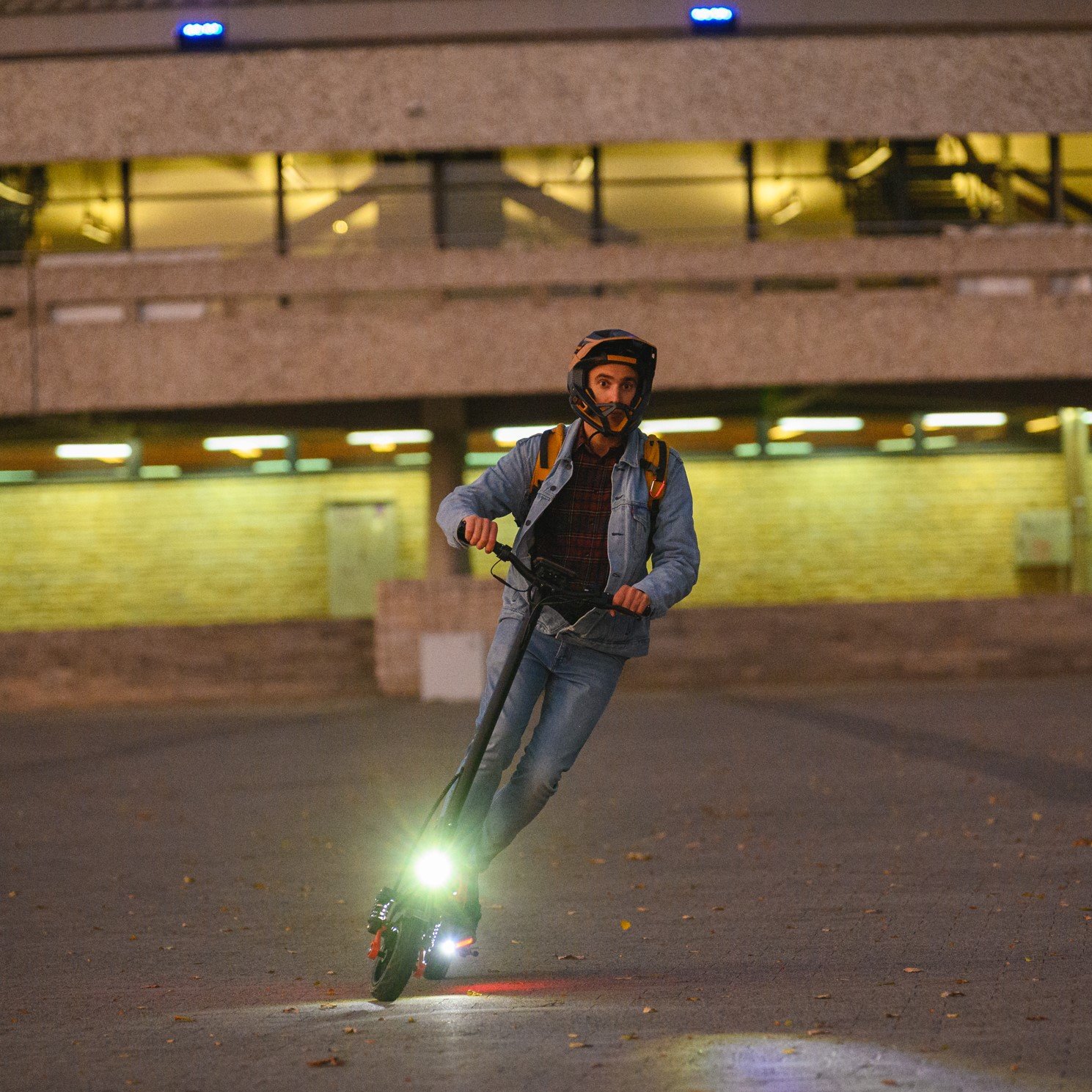 2024 Colored Light Design E-scooter US Warehouse Fast Delivery Electric Adult Scooter