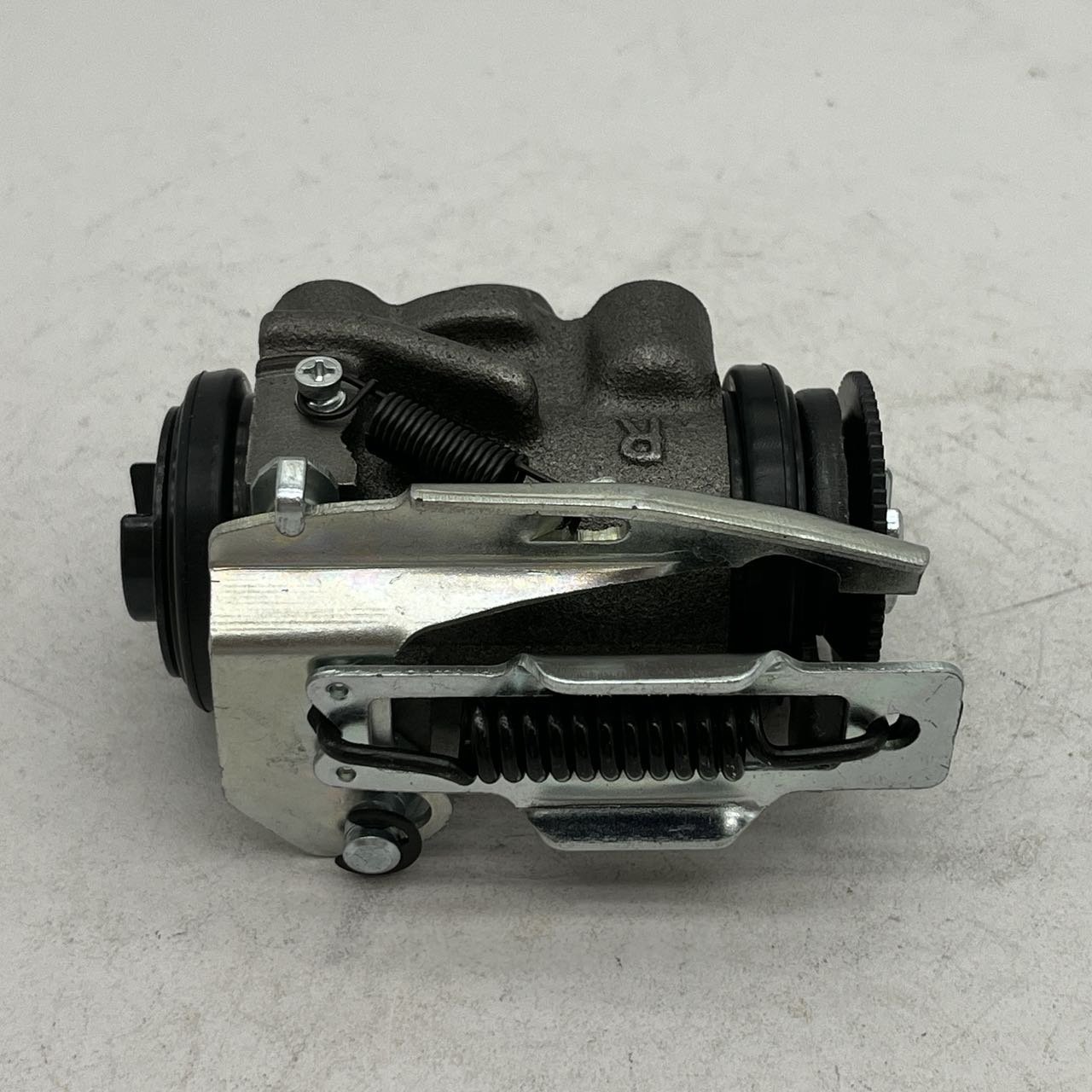 High Quality Brake Wheel Cylinder for MITSUBISHI OE MC895051