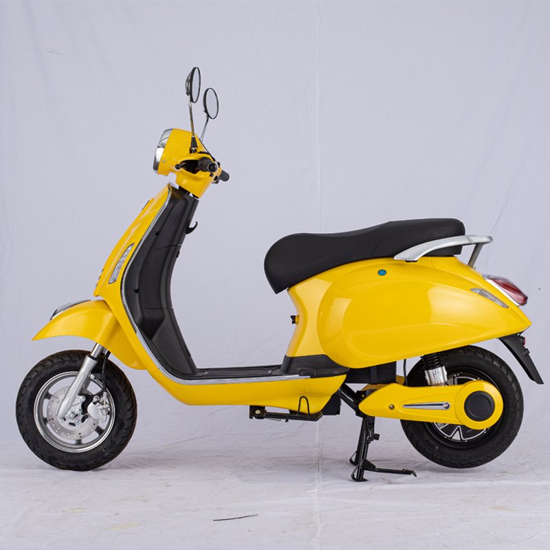 High-speed 60V LED Digital Electric Scooter Adult Electric Tricycle Travel Racing Motorcycle Tricycle Electric 3 Wheel 2 Set