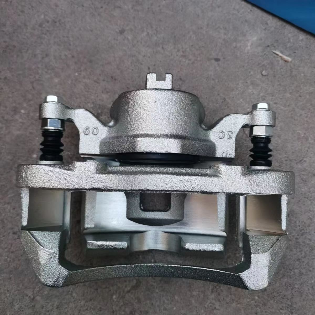 NV200 M20 Front Brake Wheel Cylinder 41001JX30B 41011JX30B