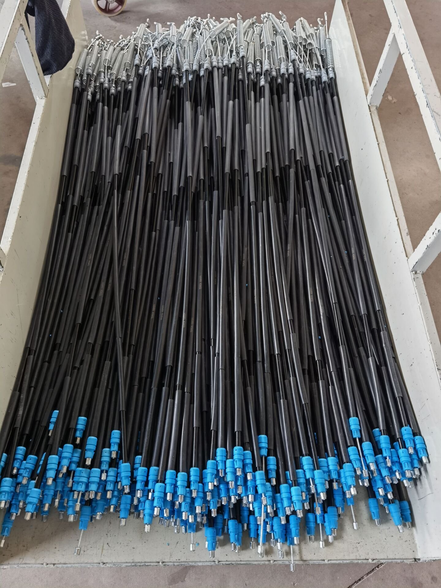 81326556278; 81326556249 USED for ACCELERATOR CABLE 81326556311, 81326556248